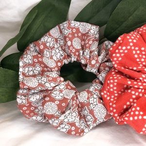 Dragonfruit Floral scrunchie